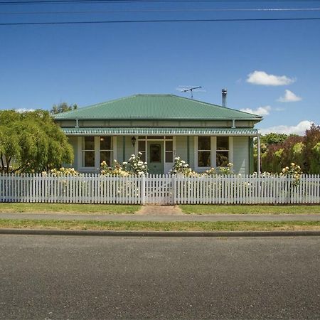 The Green Villa Martinborough Dış mekan fotoğraf